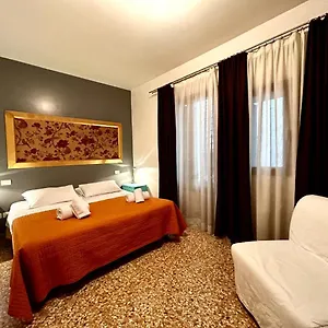 Grimaldi Cannaregio Apartament